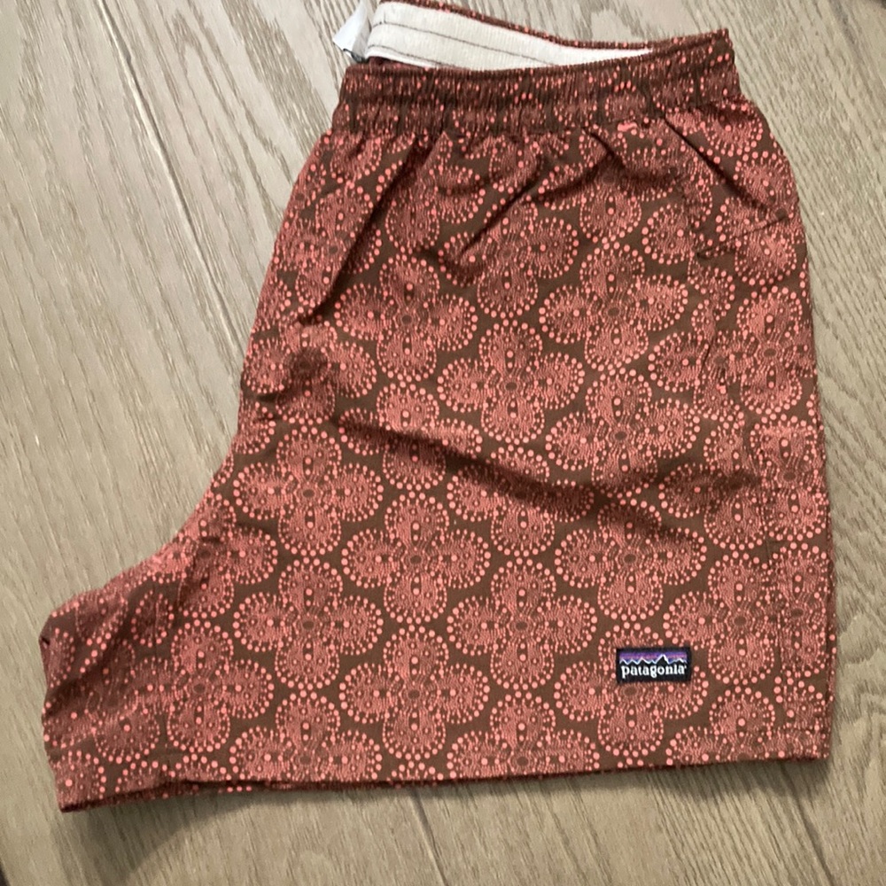 Super cute Patagonia draw string shorts